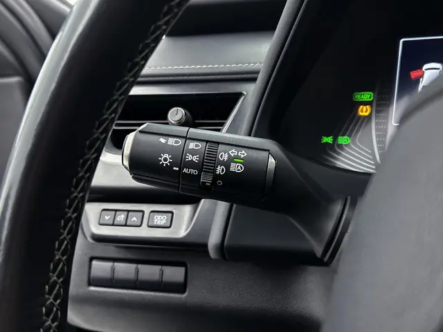 Lexus UX 250h Luxury Line 2019 Hybride Benzine 25