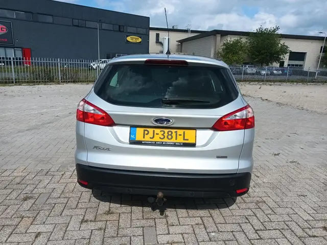 Ford Focus Wagon 1.0 EcoBoost Trend 2013 Benzine 4