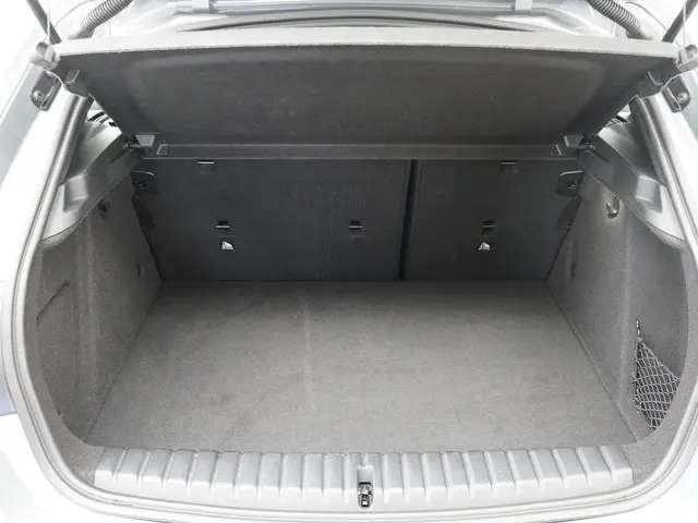 BMW 1 Serie 5-deurs 118i 2023 Benzine 25