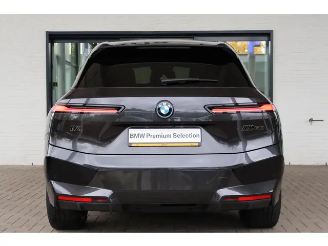 BMW iX M60 High Executive 112 kWh 2023 Elektrisch 4