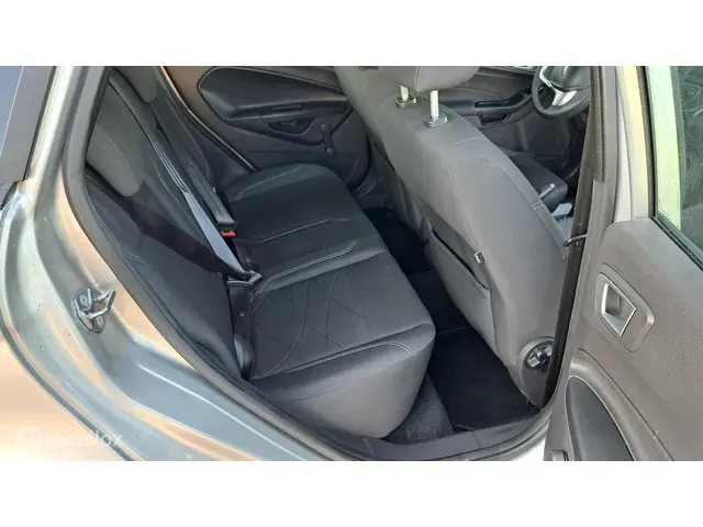 Ford Fiesta 1.0 Ambiente 2015 Benzine 13