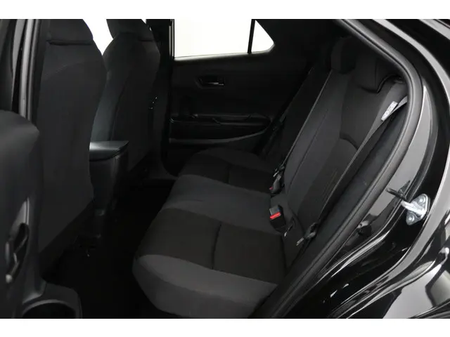 Toyota C-HR 1.8 Hybrid 140 Dynamic 2024 Hybride Benzine 18