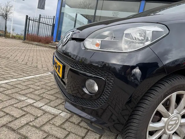 Volkswagen up! 1.0 BMT up! Club 2016 Benzine 5