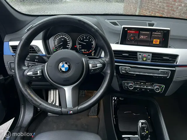 BMW X1 sDrive18i High Executive 2021 Benzine 14