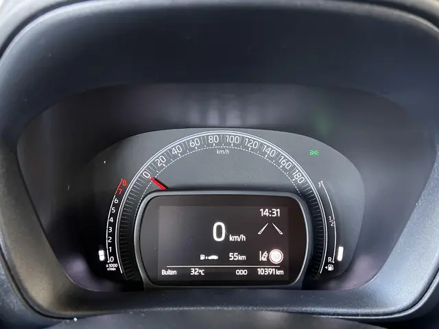 Toyota Aygo X 1.0 VVT-i MT Business 2024 Benzine 8