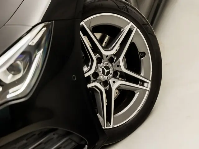 Mercedes-Benz CLA 200 AMG Sport 2019 Benzine 17