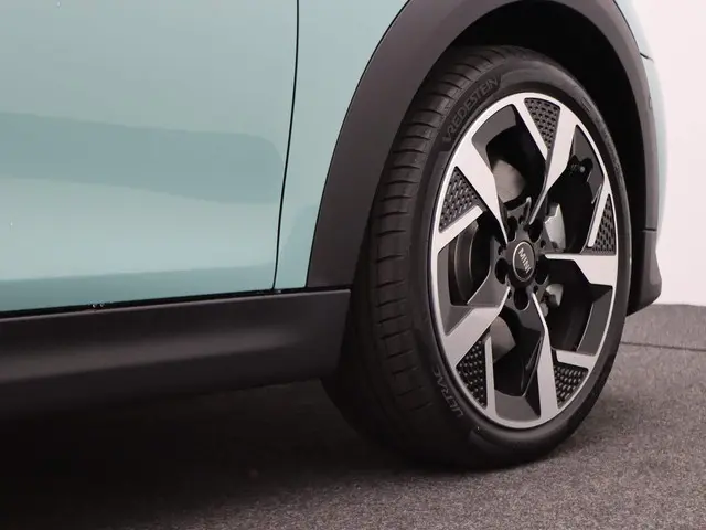 MINI 3-Deurs Cooper C 2024 Benzine 13