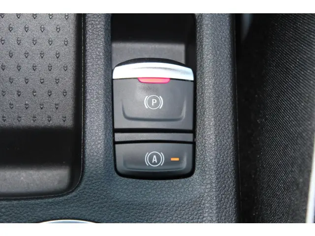 Renault Captur 1.3 EDC 140 Intens AUTOMAAT 2023 Benzine 31