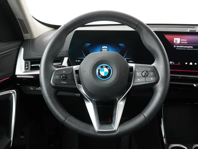 BMW iX1 2