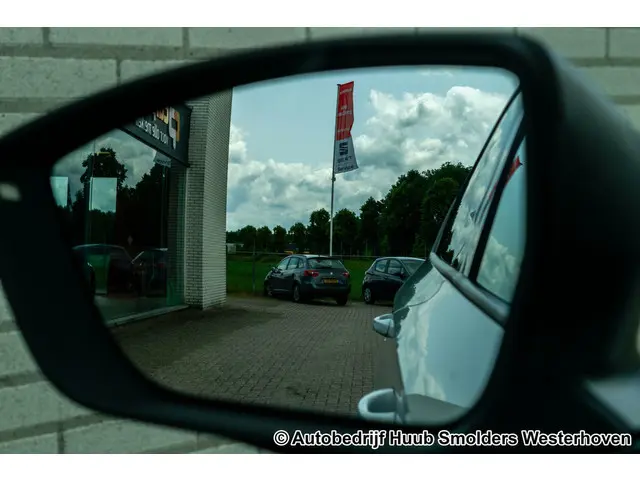 SEAT Ateca 1.5 TSI FR Business Intense 2022 Benzine 60