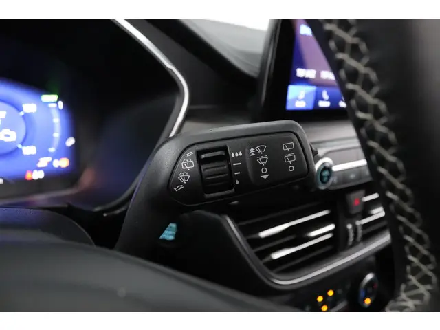 Ford Kuga 2.5 PHEV 225 Vignale 2023 Hybride Benzine 23