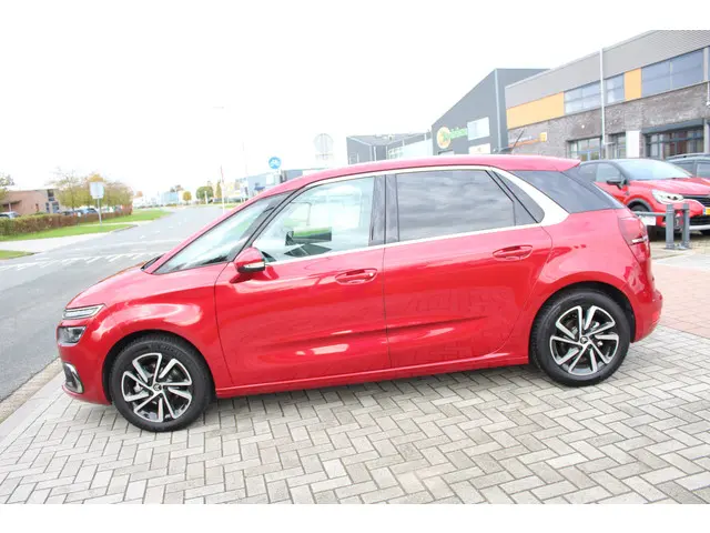 Citroën C4 Spacetourer 1.2 PureTech Shine 2019 Benzine 2