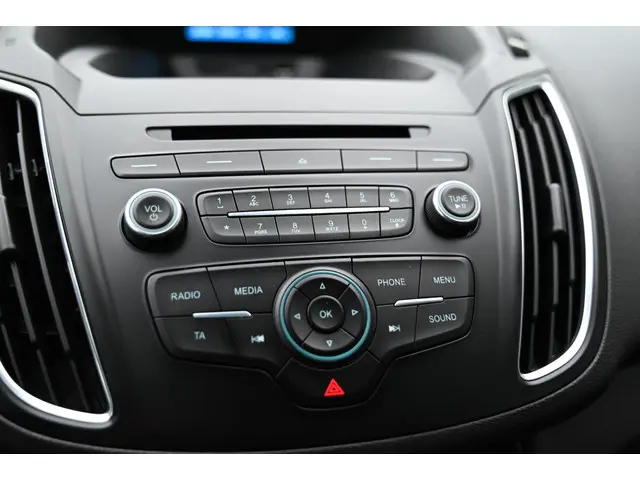 Ford C-MAX 1.0 Trend 2015 Benzine 25