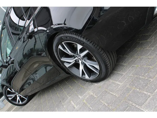 Volvo S60 T4 Automaat R-Design 2019 Benzine 61