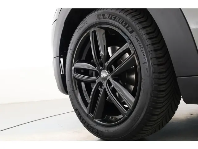 MINI Countryman Mini 1.5 One 2017 Benzine 31