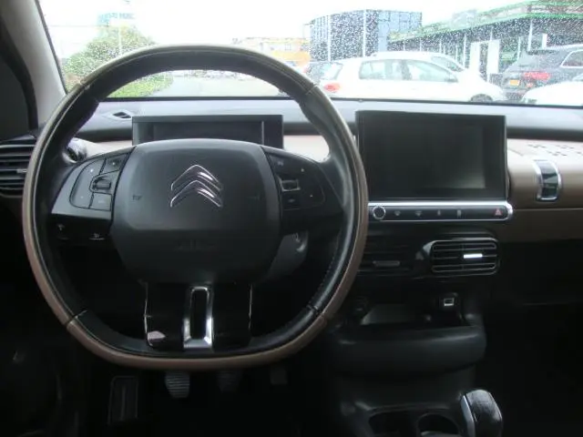 Citroën C4 Cactus 1.2 PureTech Shine ( NAVI ) 2016 Benzine 14
