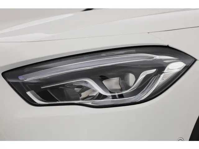 Mercedes-Benz GLA 250 e AMG Line 2022 Hybride Benzine 35
