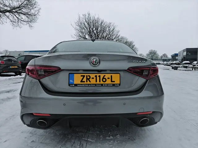 Alfa Romeo Giulia 2.0T Super Velocé Pack 2019 Benzine 4