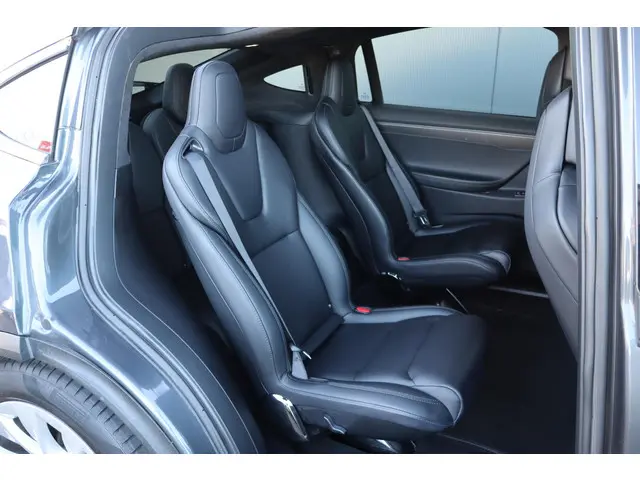 Tesla Model X 75D Base 6p. 2018 Elektrisch 16