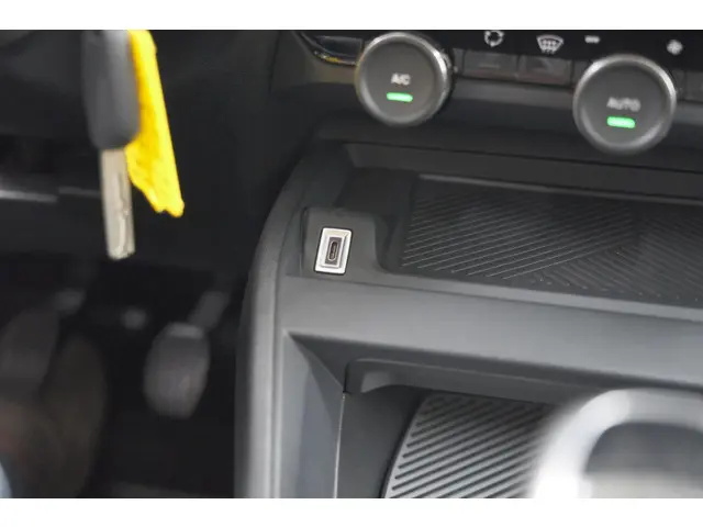 Citroën C4 Puretech 130 Plus 2024 Benzine 57