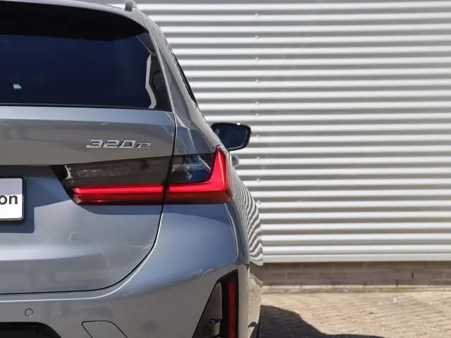 BMW 3 Serie Touring 320e 2024 Hybride Benzine 34