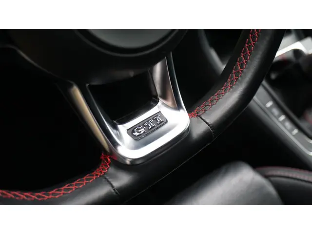 Volkswagen Golf 2.0 TSI 230pk GTI 2014 Benzine 32