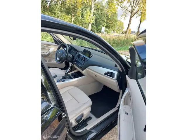 BMW 1 Serie 114i EDE Business Sport 2013 Benzine 47