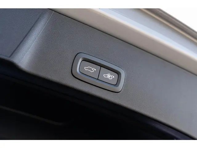 Volvo XC40 Extended Range Plus 2023 Elektrisch 19