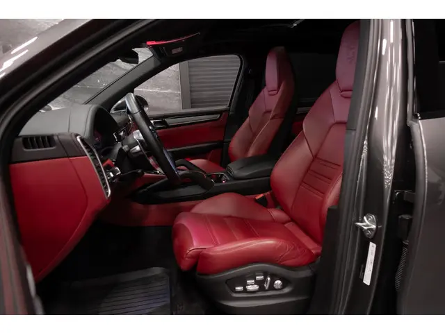 Porsche Cayenne 3.0 E-Hybrid 2021 Hybride Benzine 3