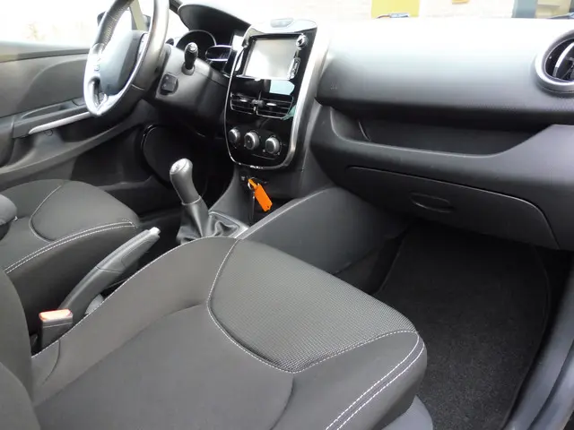 Renault Clio 0.9 TCe ECO Night&Day 2016 Benzine 16