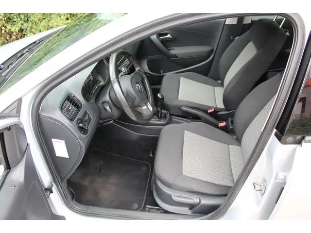 Volkswagen Polo 1.2 TSI Highline 2012 Benzine 8