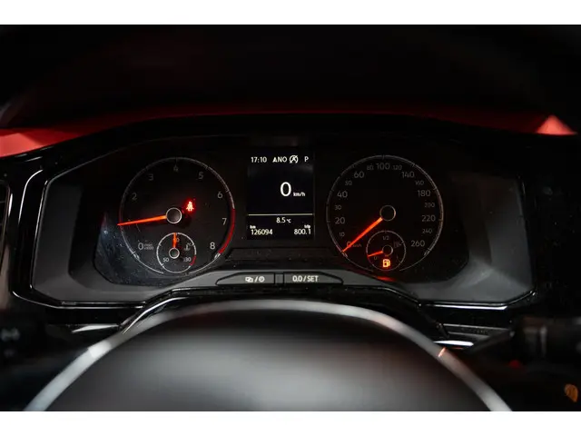 Volkswagen Polo 1.0 TSI BEATS|PANO|AUT| 2019 Benzine 18