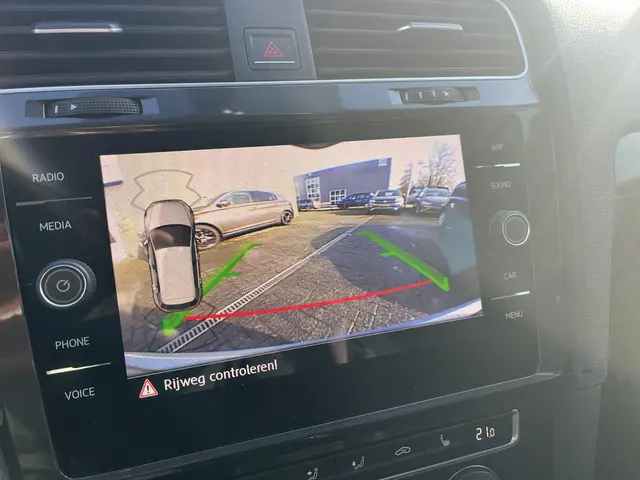 Volkswagen Golf 1.4 TSi DSG Highline 2017 Benzine 12