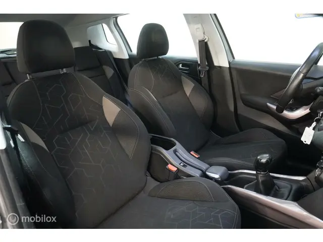 Peugeot 2008 1.2 PureTech Active 2014 Benzine 27