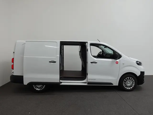 Toyota ProAce 122pk Automaat L3H1 Long 2021 Diesel 37