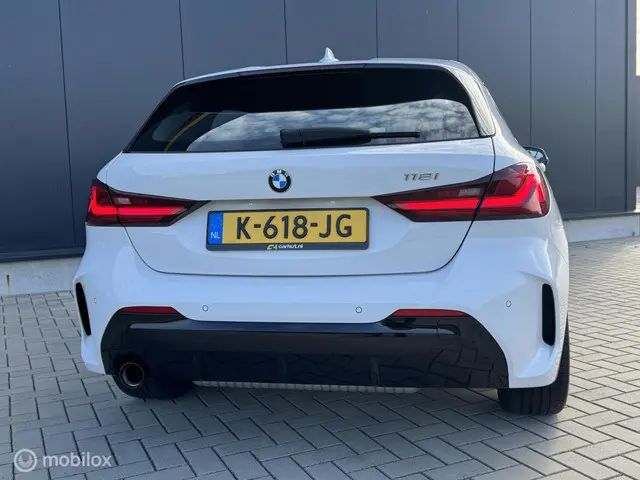 BMW 1 Serie 118i M sport High exce. 2021 Benzine 5