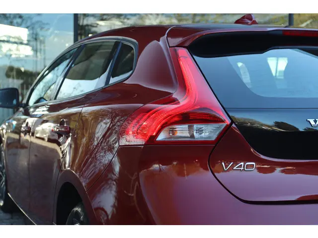 Volvo V40 1.5 T2 NORDIC+ 2017 Benzine 35