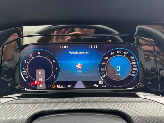 Volkswagen Golf 1.5 eTSI R-Line 2022 Benzine 29