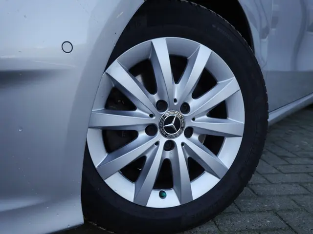 Mercedes-Benz B-Klasse 180 Prestige 2017 Benzine 36