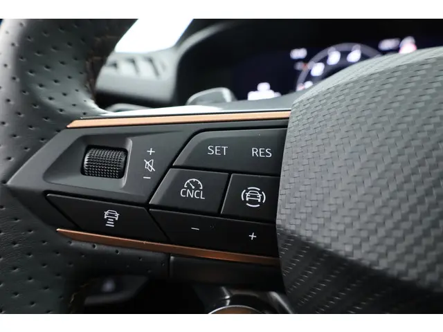 CUPRA Terramar 1.5 eTSI 2025 Benzine 12