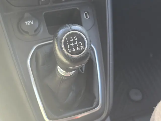 Ford Transit Courier 1.5 TDCI Limited 2020 Diesel 23