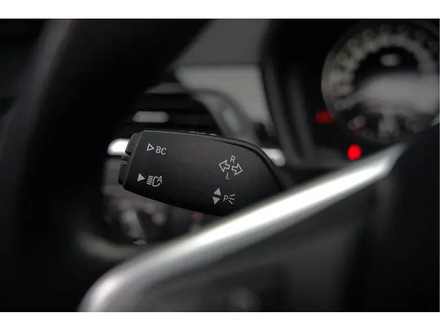 BMW X1 sDrive18i High Executive X Line 2018 Benzine 14