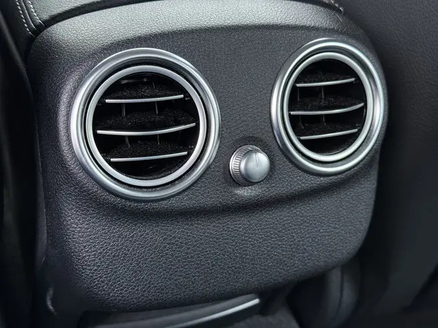 Mercedes-Benz C-Klasse 200 Avantgarde 2019 Benzine 19