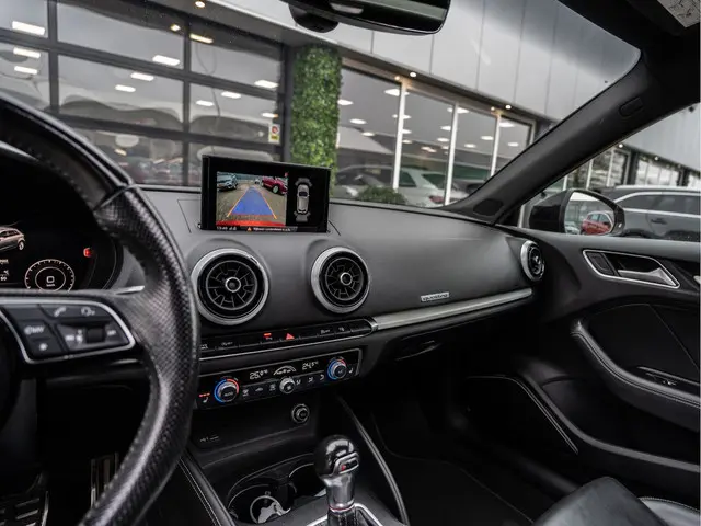 Audi A3 Sportback 2.0 TFSI S3 quattro 2017 Benzine 2