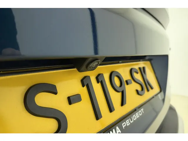 Peugeot 3008 1.6 HYbrid 225 GT 2021 Hybride Benzine 13
