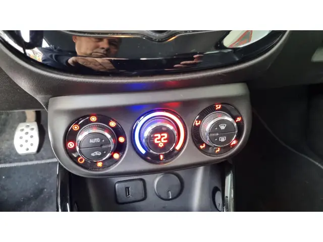 Opel ADAM 1.4 Turbo S 150 pk 2018 Benzine 19