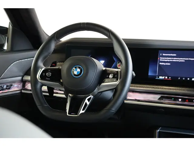 BMW 7 Serie M760e xDrive 2025 Hybride Benzine 11