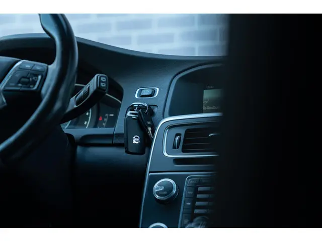 Volvo V60 T3 150 pk Momentum Automaat 2015 Benzine 16