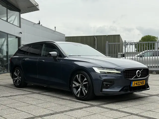 Volvo V60 2.0 B4 Aut. 197pk MHEV R-Design 2020 Benzine 7