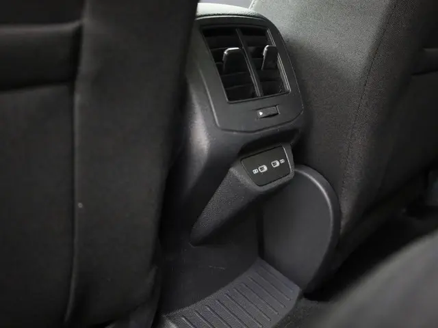 Volkswagen T-Roc 1.5TSI/150PK Active DSG 2022 Benzine 17